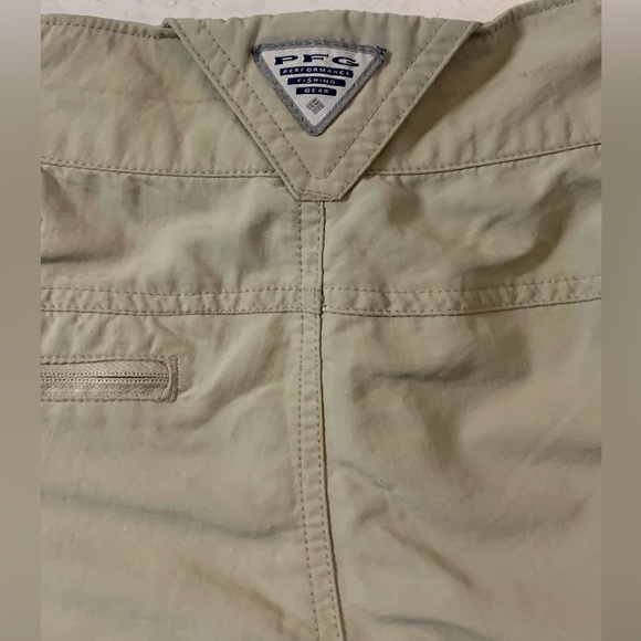 Columbia Omni-Shade PFG Khaki beige Fall shorts Women’s S 4-6 - Picture 4 of 5